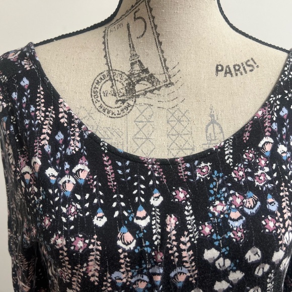 Black Floral Maternity Top! - Picture 6 of 15